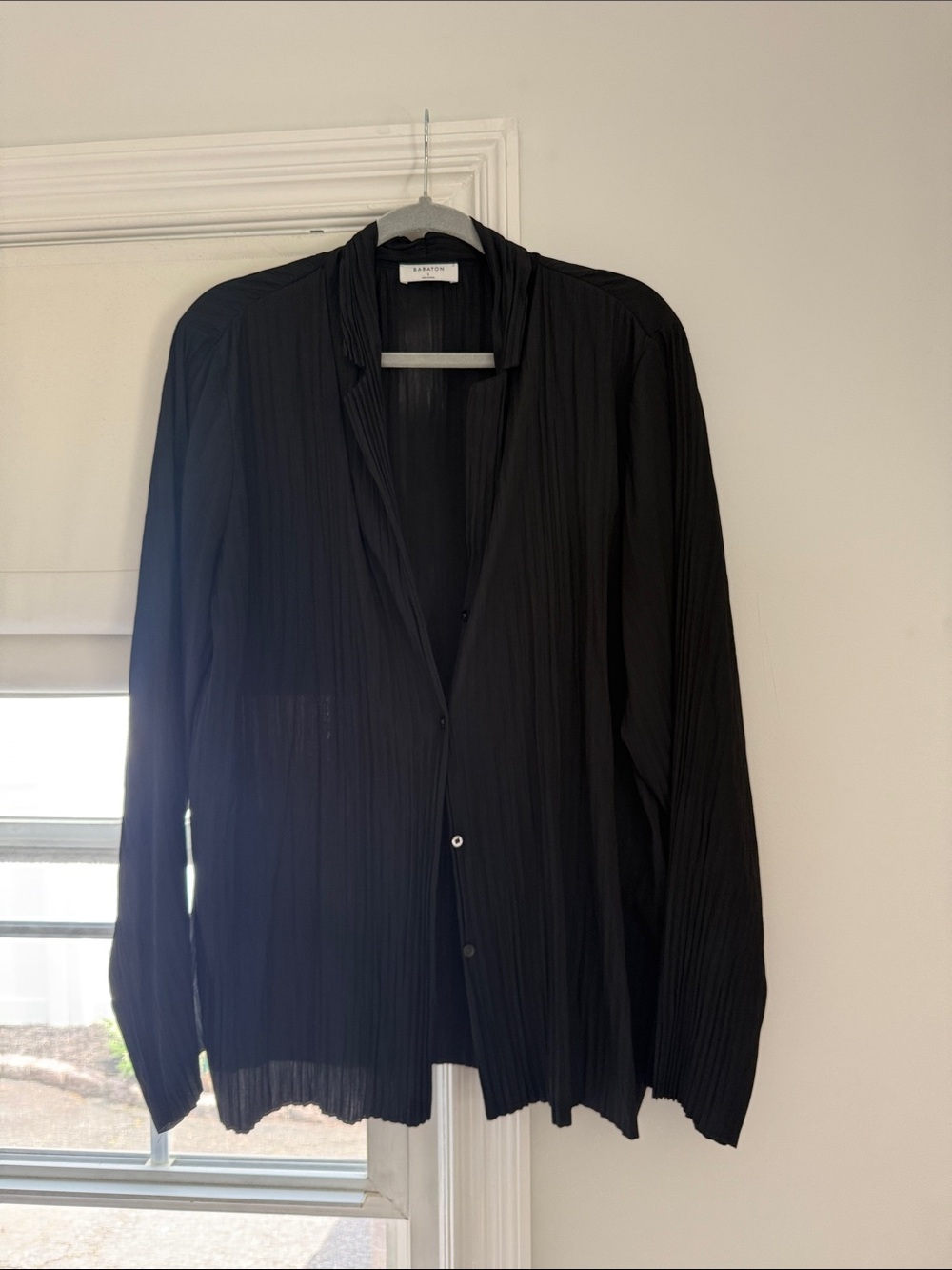 ARITZIA:BABATON-Black Pleated Dress Shirt - Classic Solid Black. Collared.
